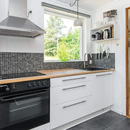 7 Person Holiday In Tatil Evi Grenå