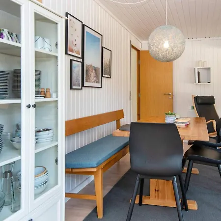 7 Person Holiday In