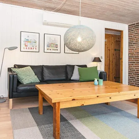 7 Person Holiday In Grenå