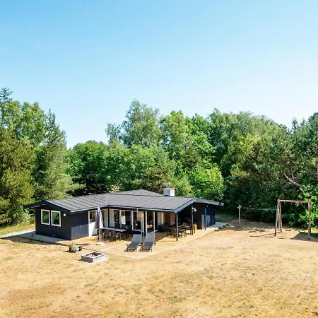7 Person Holiday In Grenå