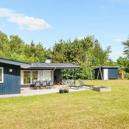 7 Person Holiday In Grenå