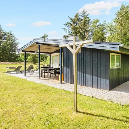 7 Person Holiday In *