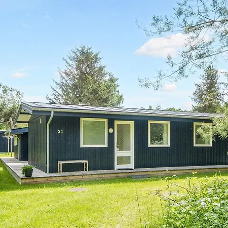 7 Person Holiday In Grenå