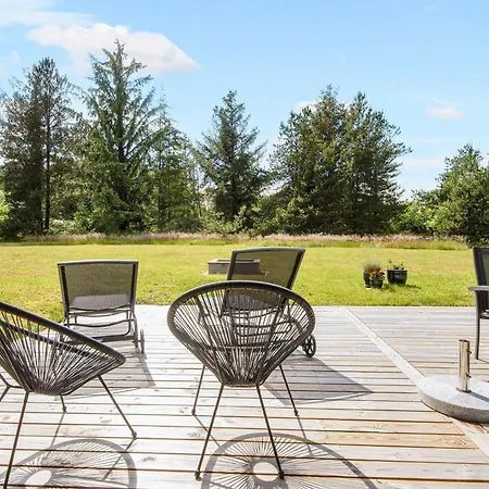 7 Person Holiday In Grenå